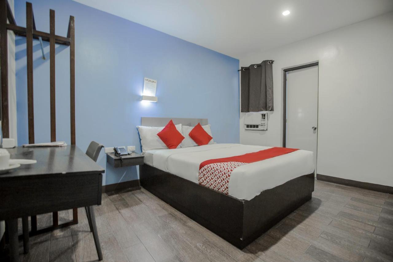 Oyo 637 Fox Hotel Bandar Quezon Luaran gambar