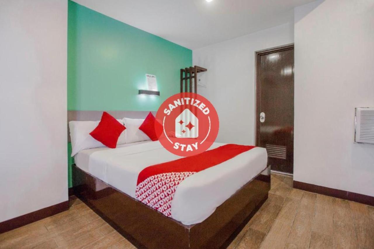 Oyo 637 Fox Hotel Bandar Quezon Luaran gambar