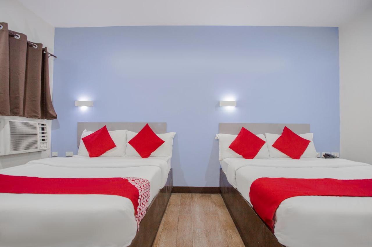Oyo 637 Fox Hotel Bandar Quezon Luaran gambar