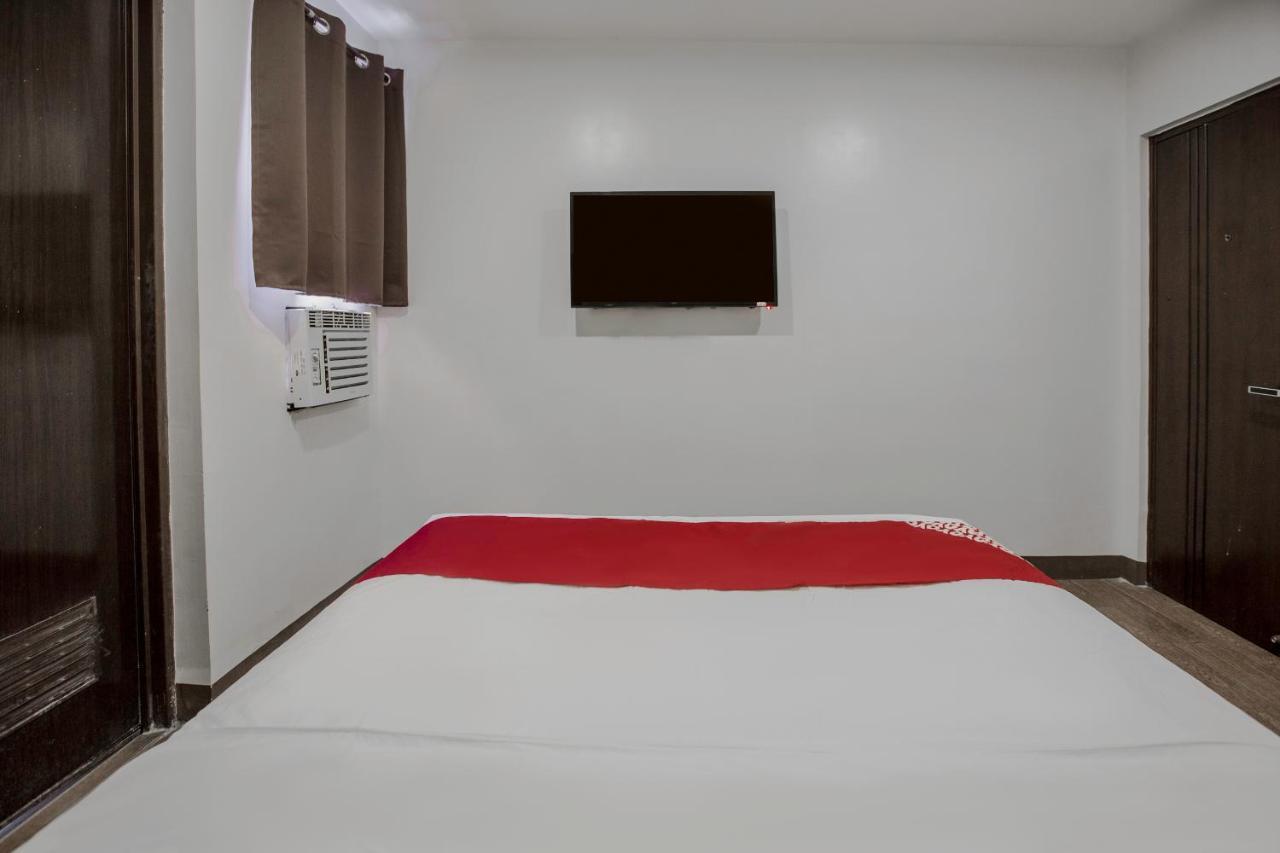 Oyo 637 Fox Hotel Bandar Quezon Luaran gambar