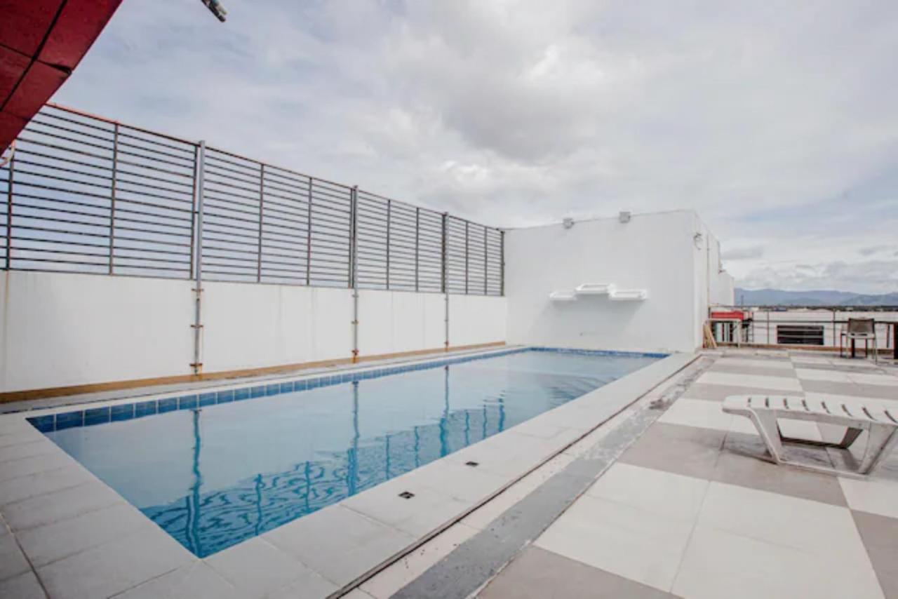 Oyo 637 Fox Hotel Bandar Quezon Luaran gambar