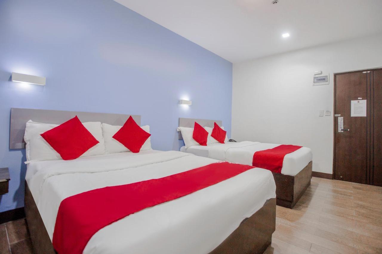 Oyo 637 Fox Hotel Bandar Quezon Luaran gambar