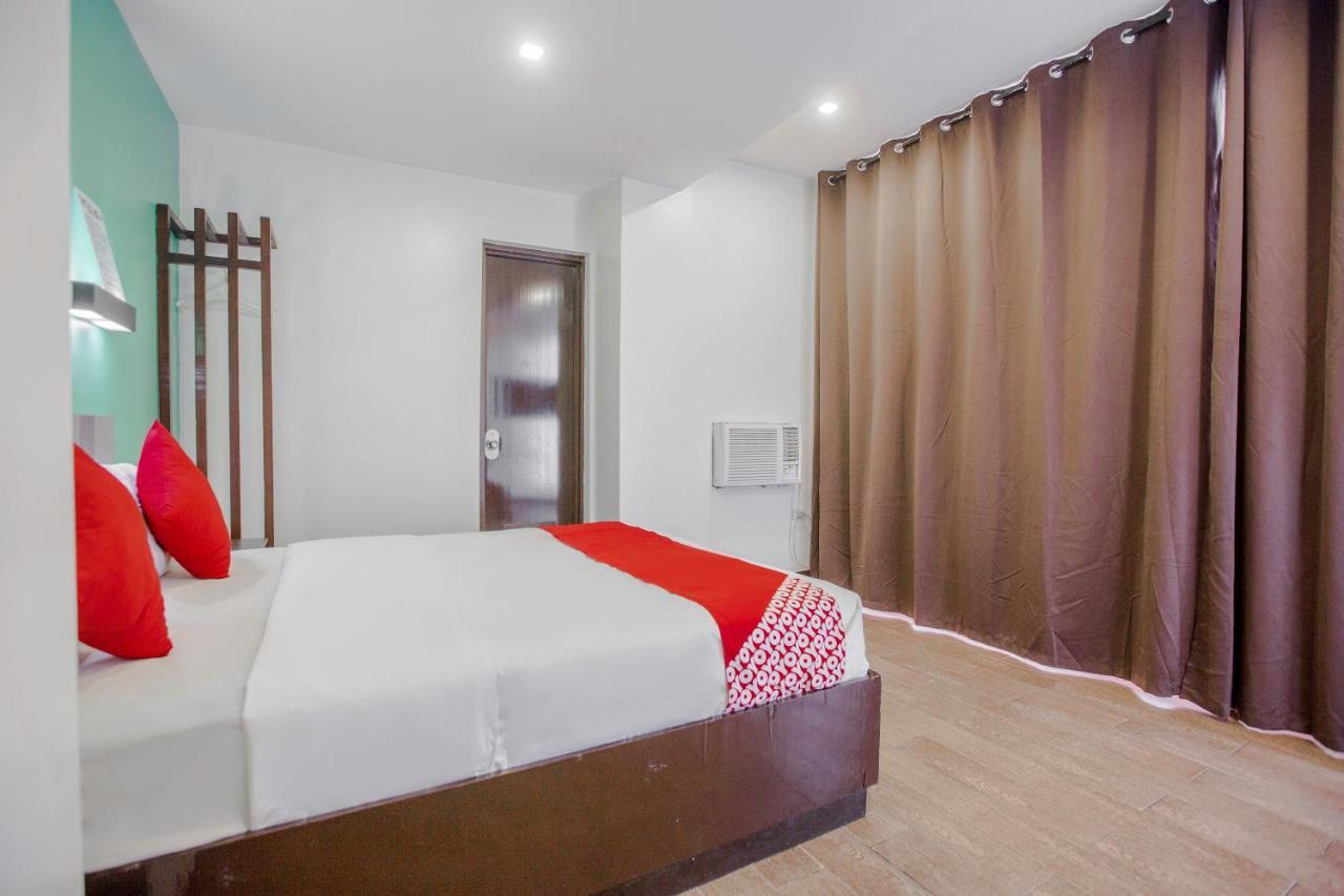Oyo 637 Fox Hotel Bandar Quezon Luaran gambar