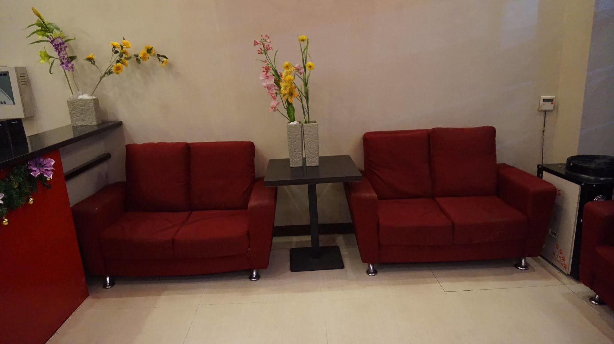 Oyo 637 Fox Hotel Bandar Quezon Luaran gambar